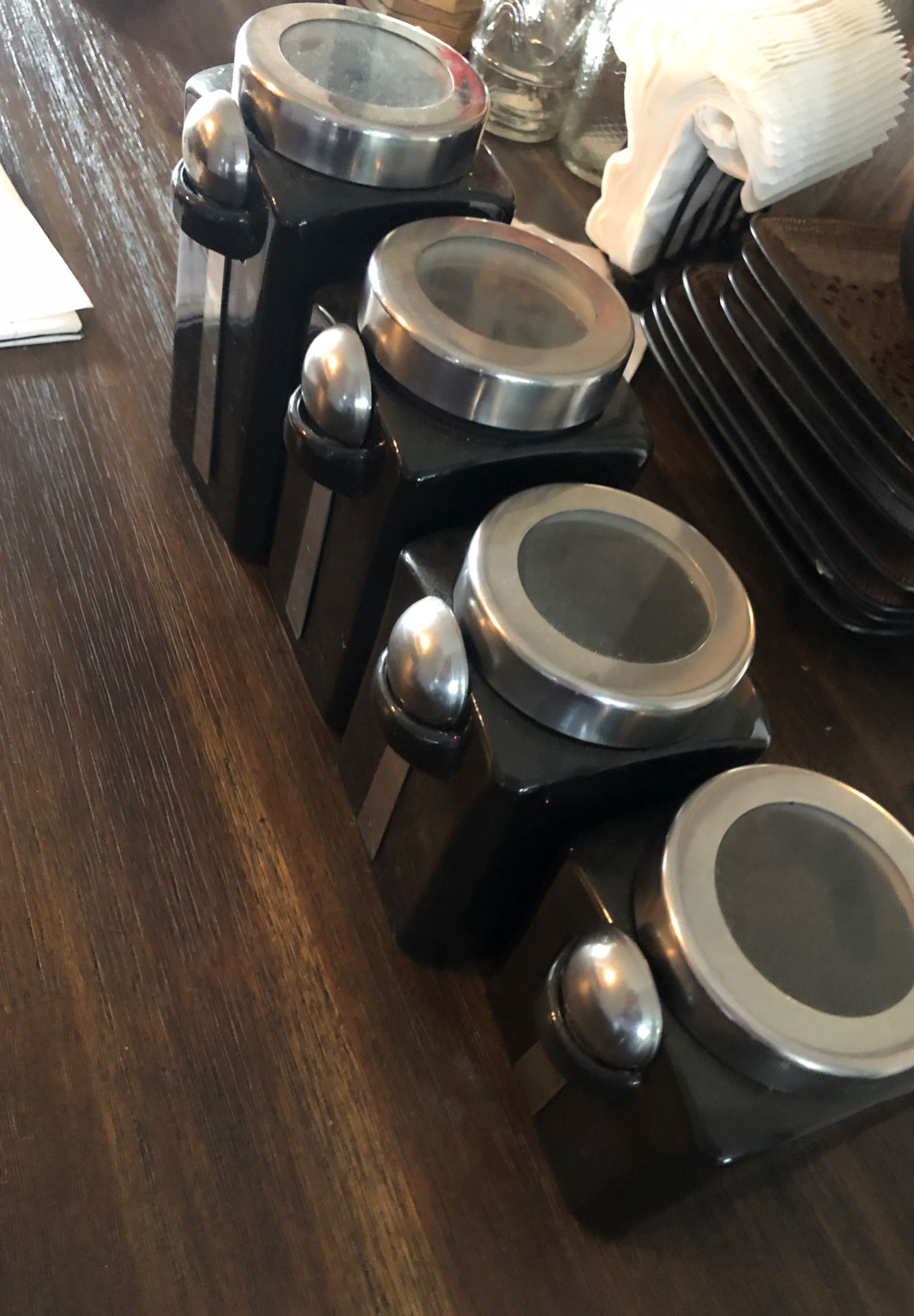 4 storage containers