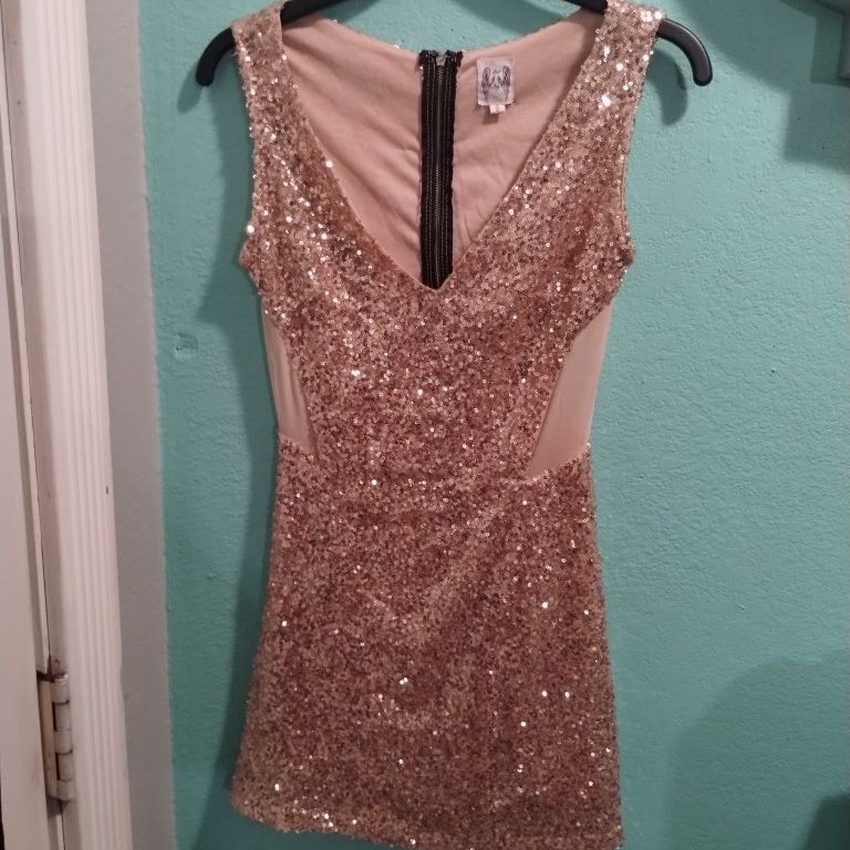 Gold Sparkley Party Dress..Size Small..Blingy..Good Condittion