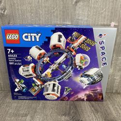 Lego City 60433 Modular Space Station