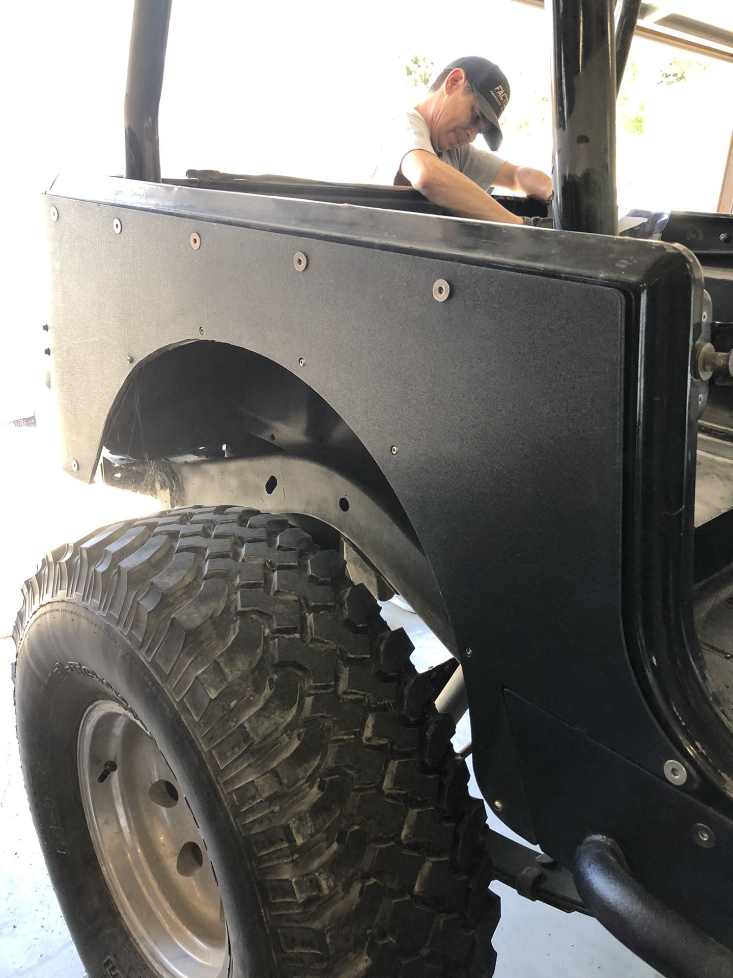 Jeep Yj 4” Lift with Dana 30/35 Axles and 35” tires for Sale in Oak