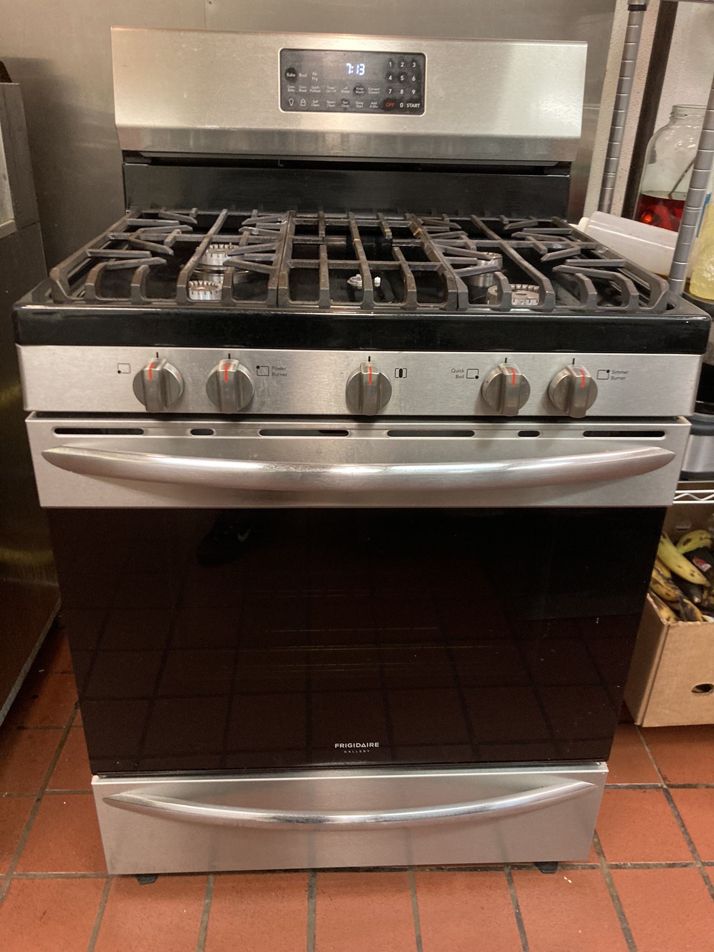 Frigidaire Gallery Gas Stove