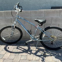 Specialized Mountain Bike Semi New 