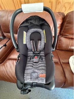 Safety 1st OnBoard LUX Infant Car Seat - Brand New Never Used! Includes Base”