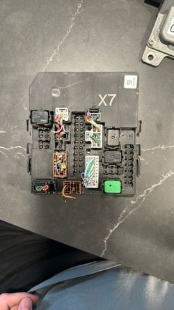 2006-2017 Nissan Armada Titan XTerra Power Distribution Module 284B7 ZE03B OEM