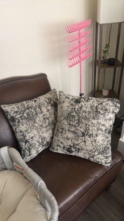 Decorative pillows