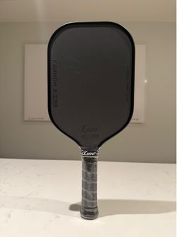 Luzz Cannon 2 pickleball paddle