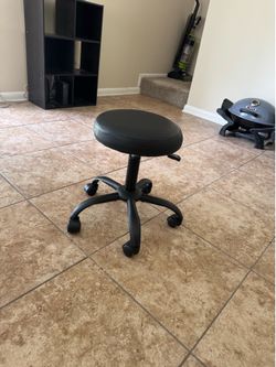 Rolling stool