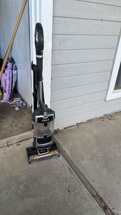 Shark Vacuum - needs repair