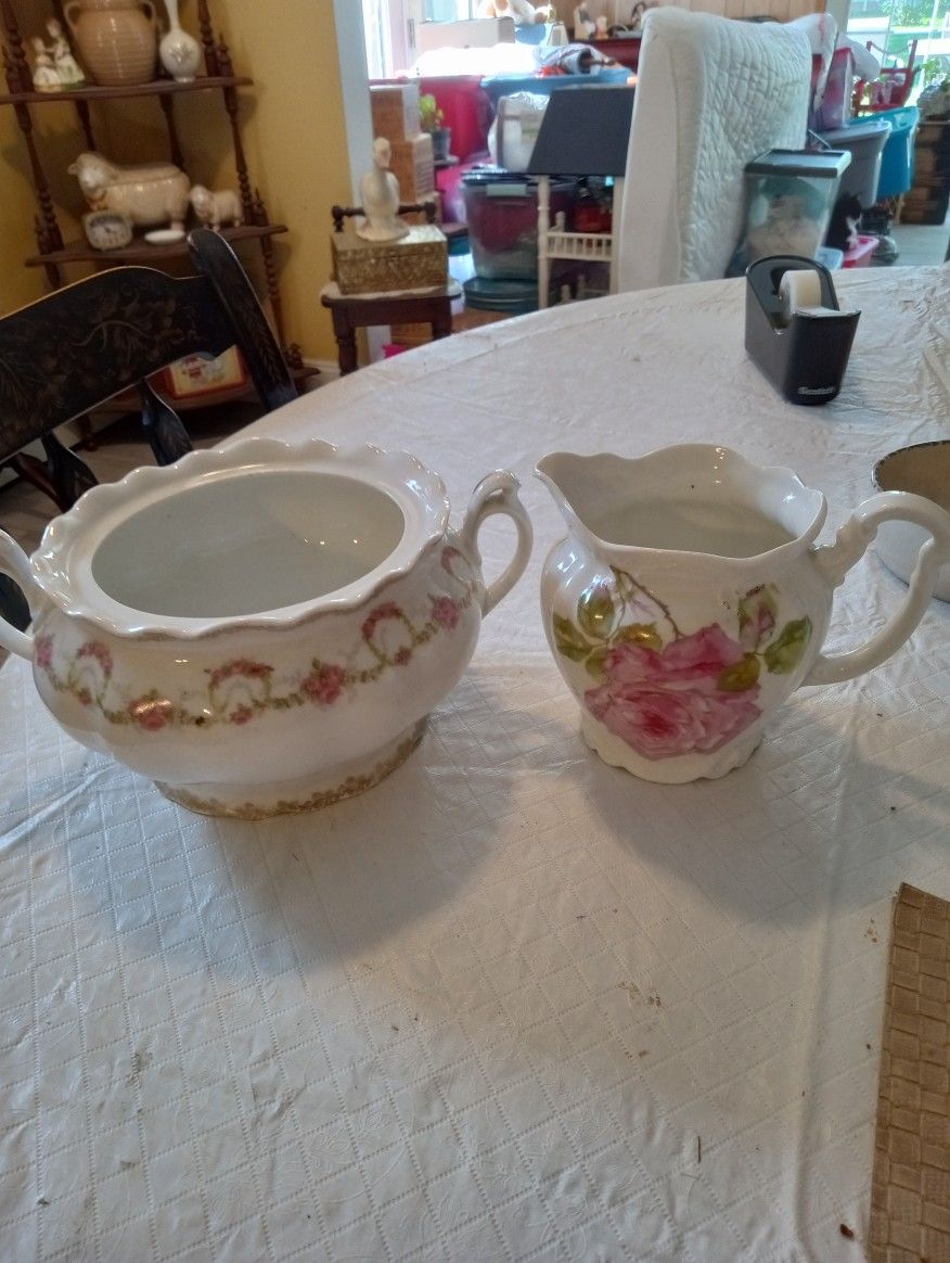 Four Pieces Of Vintage Porcelain Flower Design