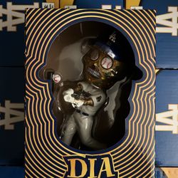 2022 Dia De Los Dodgers Gold Sugarskull Bobblehead
