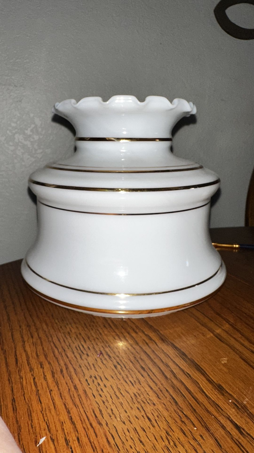 HUGE, Vintage milk glass GWTW/oil/kerosene lamp shade w/ruffled top
