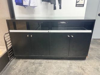 Black Retail Display Cabinet with Locking Glass Display