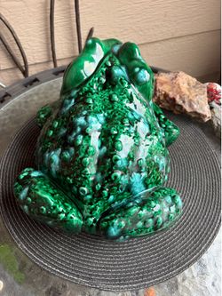 Large 10”Vintage Arnel’s Glazed Ceramic Frog Figurine from 1979s