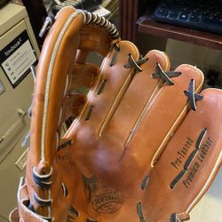 Franklin Baseball Mitt