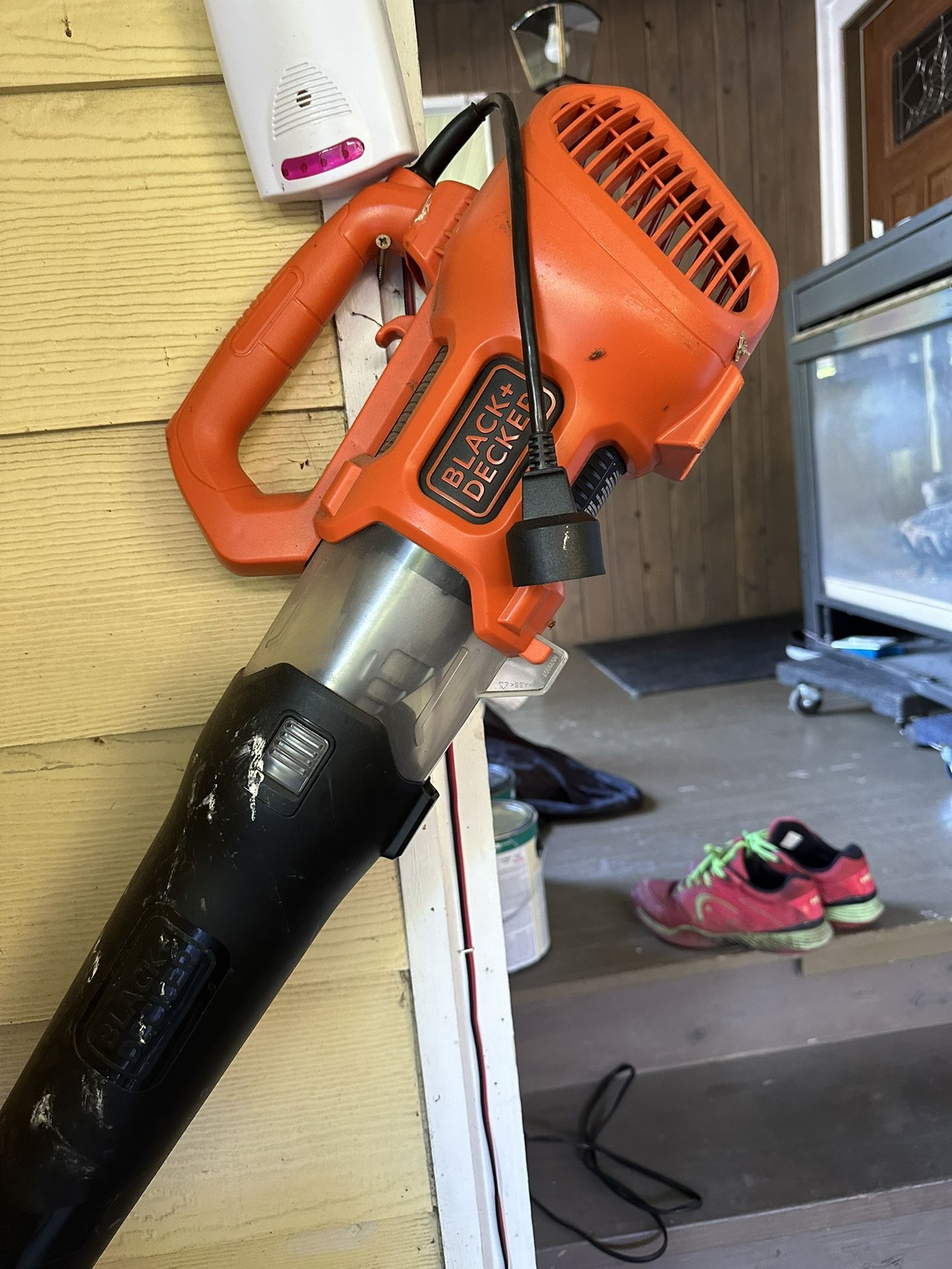 Leaf Blower