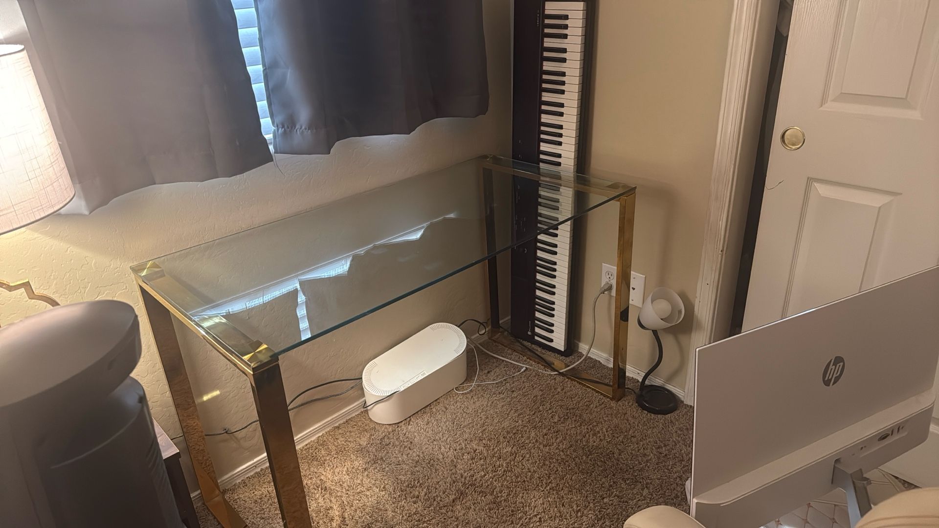 Glass desk Gold Legs 