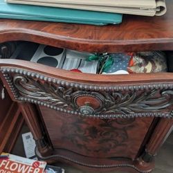 🎨 Paint-Decorated Commode / Hall Chest – Designer Quality