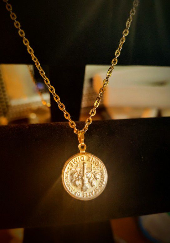 Gold DIME PIECE Pendant And Gold Tone Chain