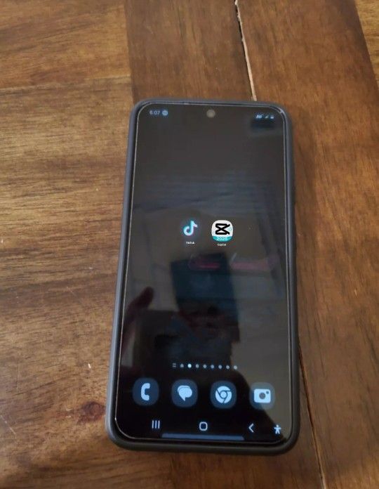 Samsung S23 With Tiktok Installed And Capcut 