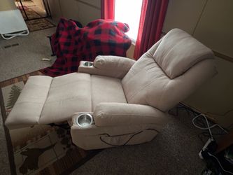 POWERLIFT recliner with massager