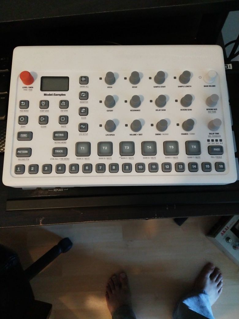 Elektron Model:Samples Groovebox