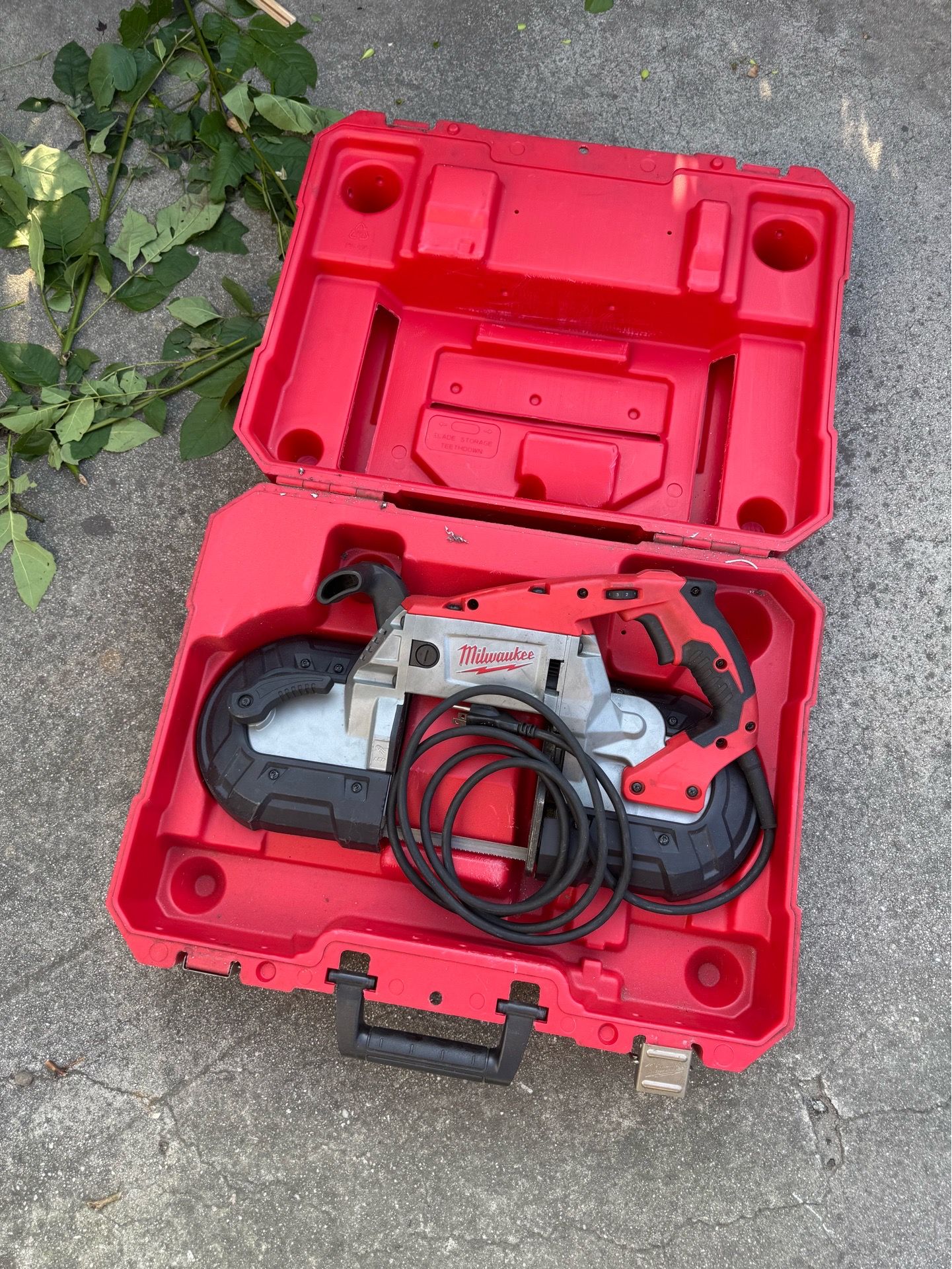 Milwaukee Compact Band Saw