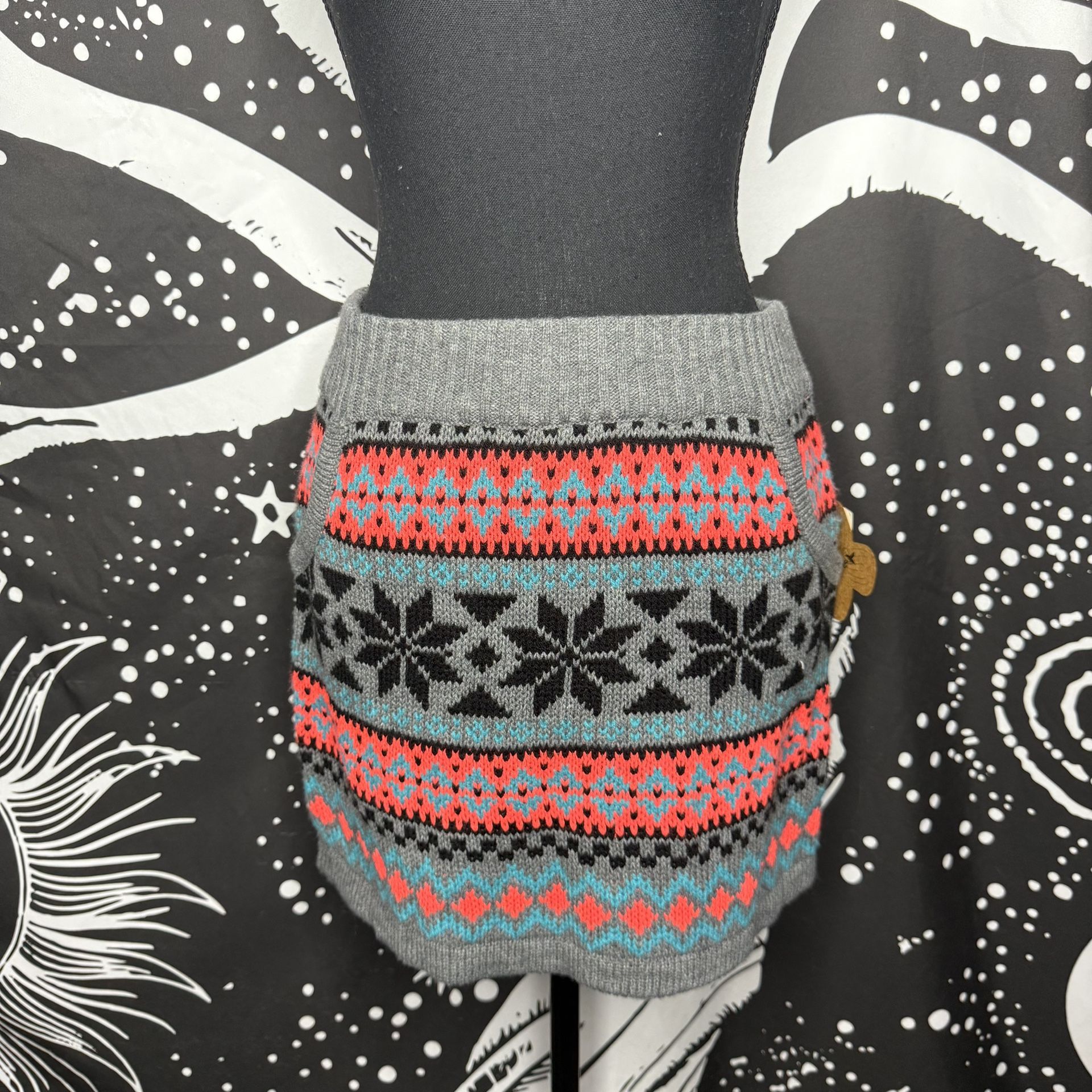 Grane Gray Knit Skirt with Colorful Pattern