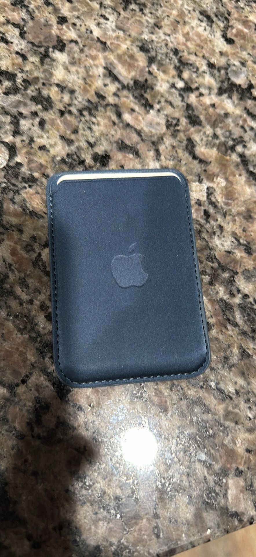 Apple MagSafe Wallet