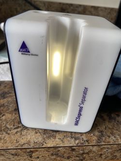 Miltenyi Biotec MACSxpress Magnetic Separator