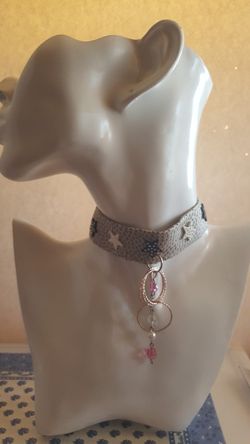 Very cute choker with 🌟 and jewelry