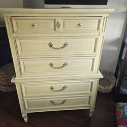 Vintage Dixie French Provencial Bedroom Dresser