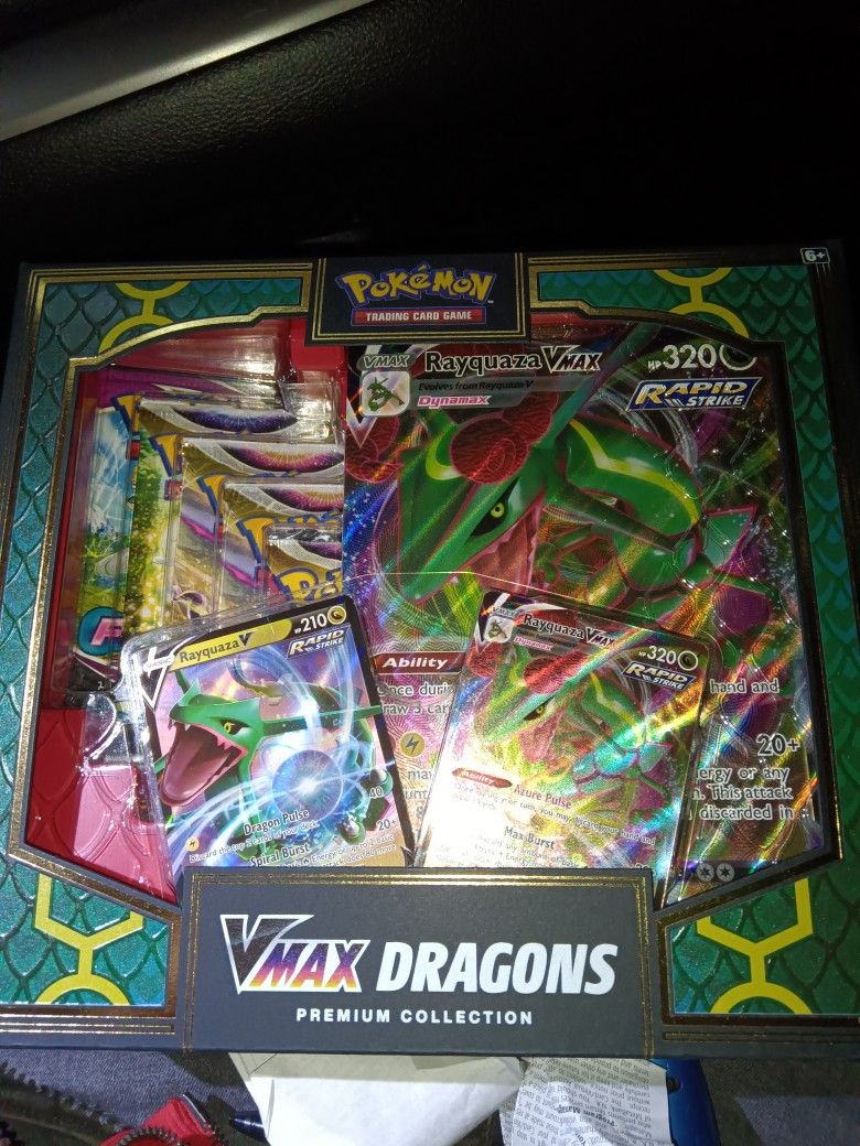 Pokemon Vmax Dragons Premium Collection Box
