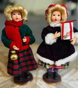 Vintage Dennis East Lot of 2 Christmas Carolers 8.5 ” Dolls Figures