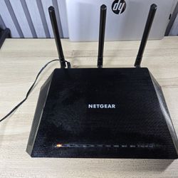 NETGEAR Nighthawk AC1750 Smart WiFi Router
Model R6700v3