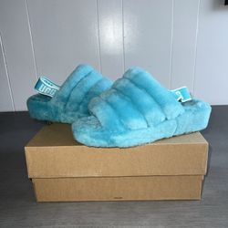 Women Fluff Yeah Slide UGG Size 8 Blue