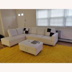 BRAND  NEW 3 PIECES SECTIONAL COUCH WITH STORAGE OTTOMAN