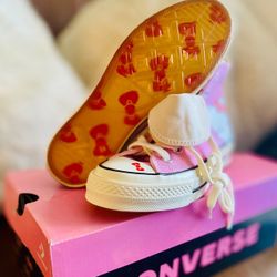 Hello Kitty Converse Brand New Limited Edition 