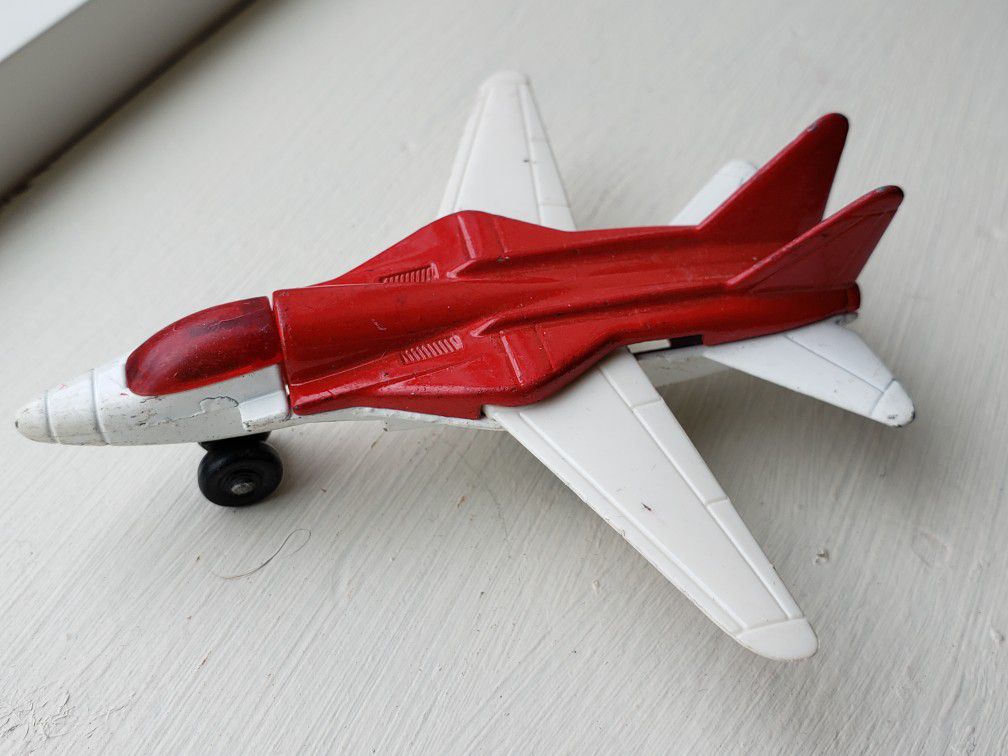 Matchbox Swing Wing Jet Set Airplane Red White No. 27 Dated 1981