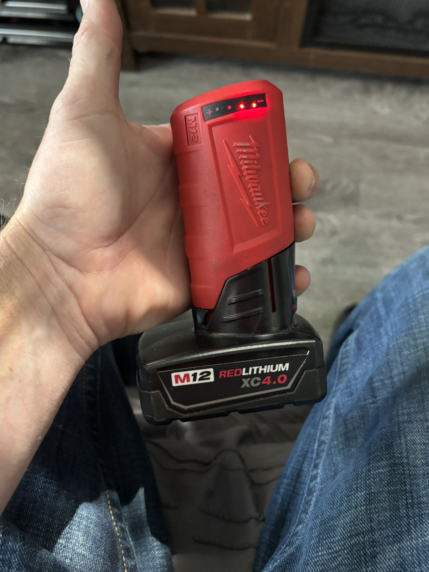 Milwaukee M12 Power Source And 4ah Batt