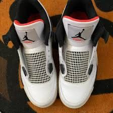 Air Jordan 4