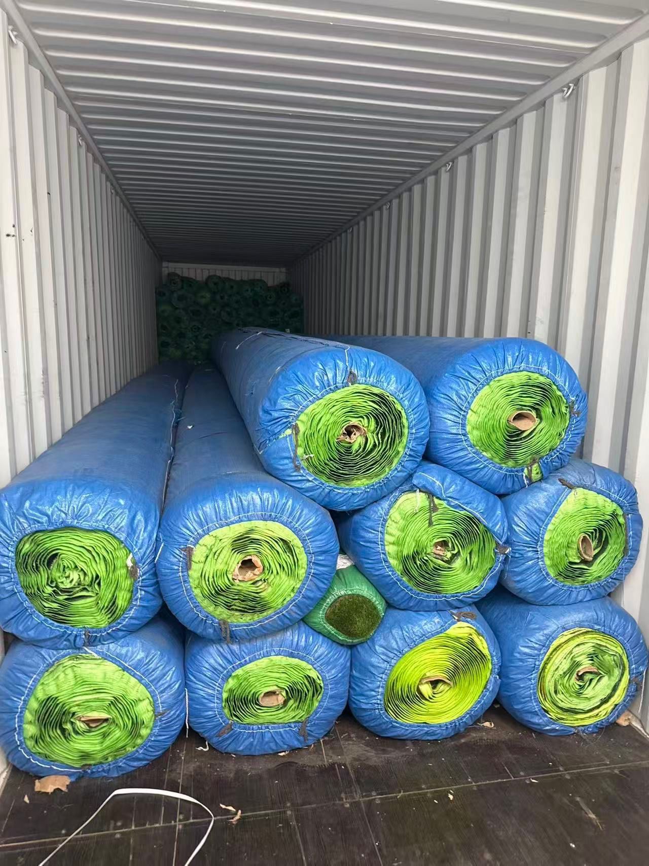 Artificial Turf Grass 6.5ft x 20ft. Pile Height 1.57 in.