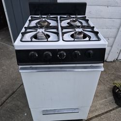Hotpoint 20" Studio Gas Stove