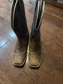 Women’s Ariat boots Size 11
