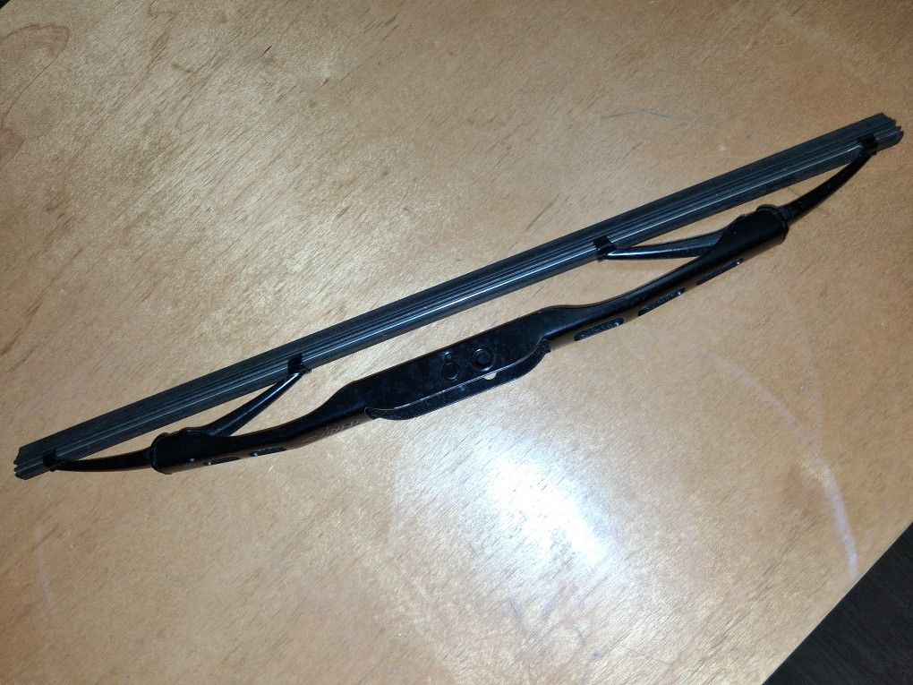 WINDSHIELD WIPER BLADE  REAR 12"