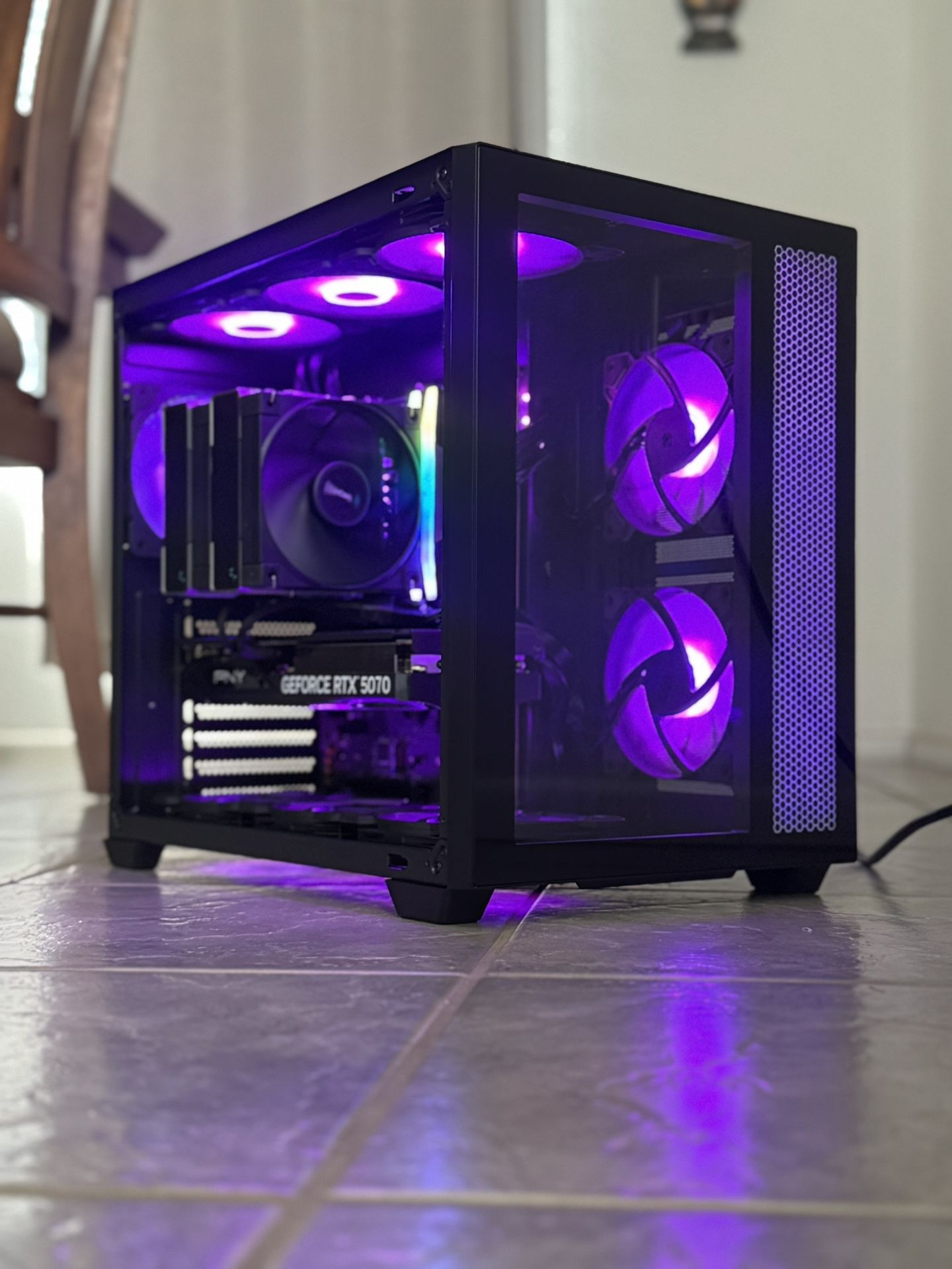 Vetroo AL700 Gaming PC ~ I9-14900KF + RTX 5070 12GB OC