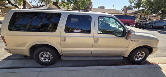Ford Excursion Full-Size SUV