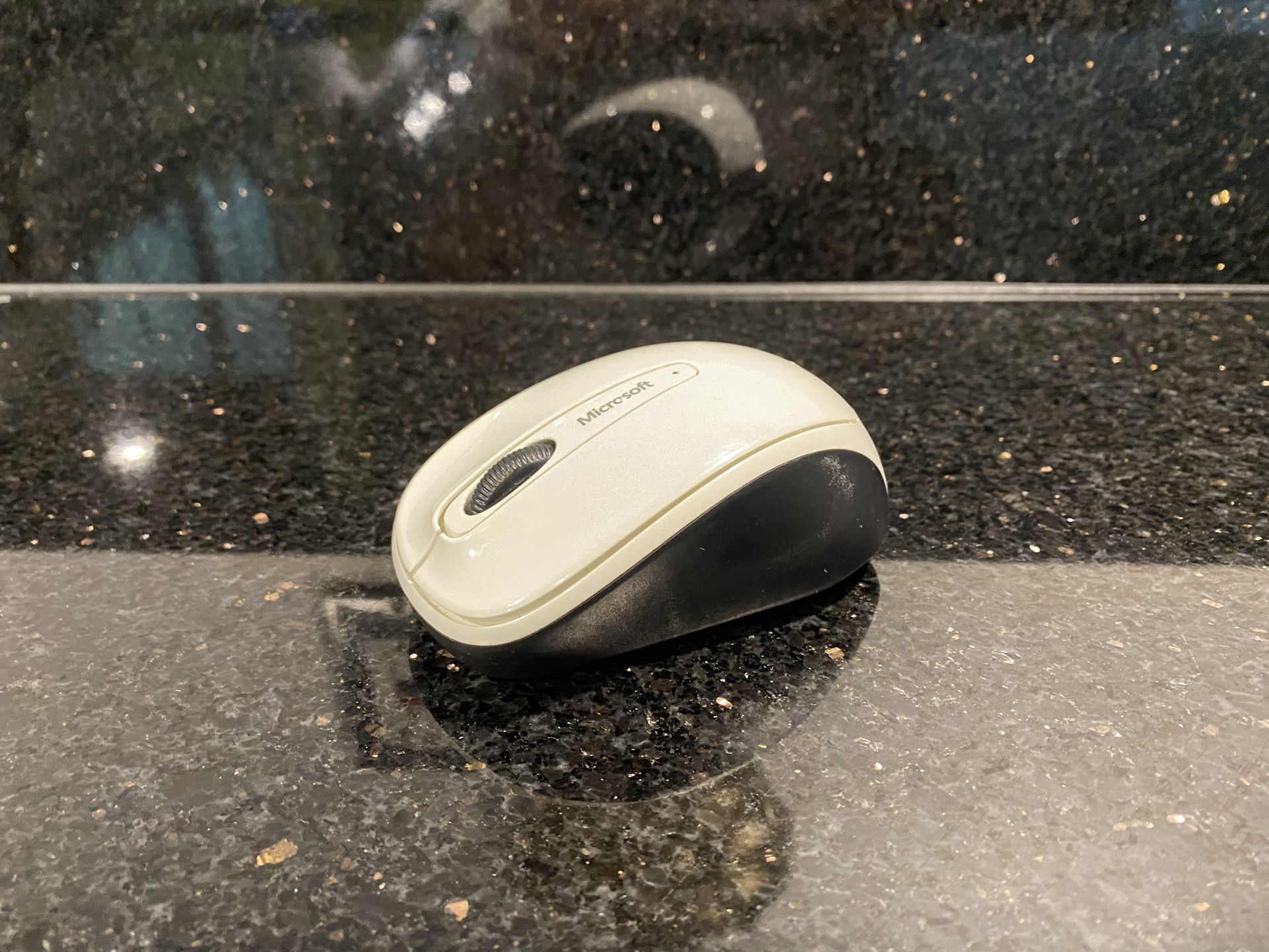 Microsoft Wireless Mobile Mouse 3500 with USB Receiver White