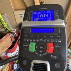 Nautilus Elliptical E618