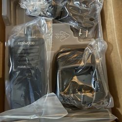 Kenwood NX-P1300AUK 5 Watt Two Way UHF Analog Portable Radio