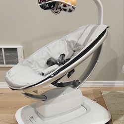 4moms MamaRoo Baby Swing, Bluetooth Enabled